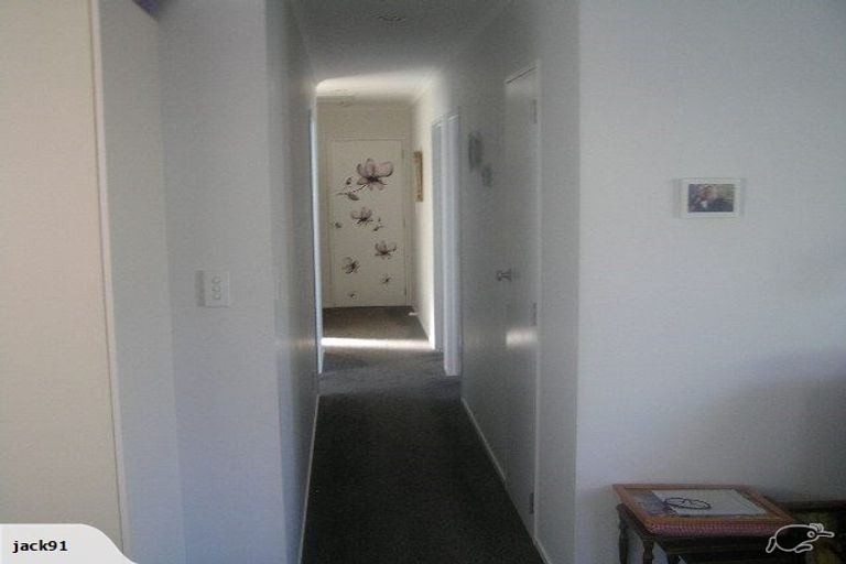 Photo of property in 5a Simons Street, Moturoa, New Plymouth, 4310