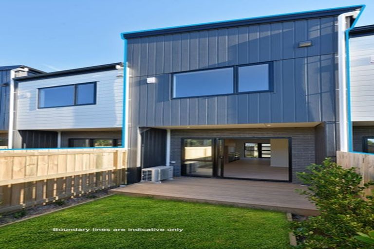 Photo of property in 6/644 Te Atatu Road, Te Atatu Peninsula, Auckland, 0610