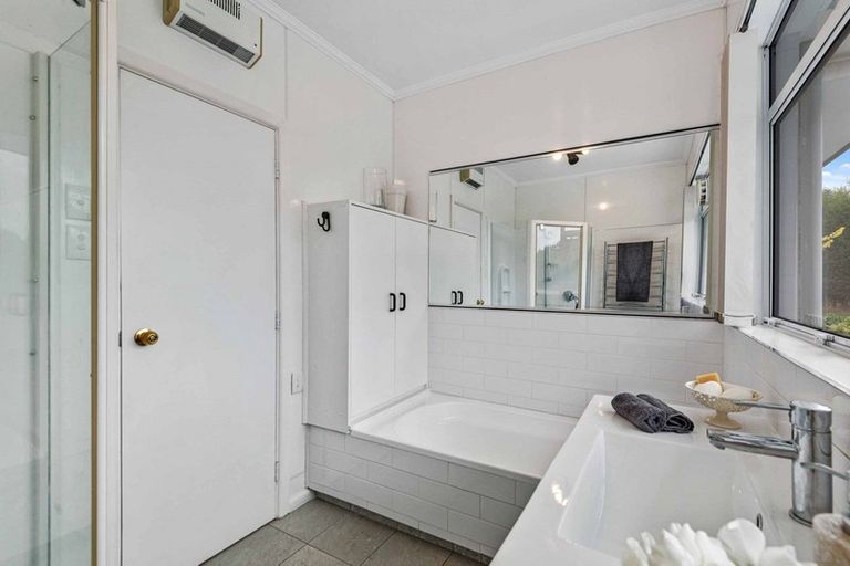 Photo of property in 352a Marshs Road, Halswell, Christchurch, 8025