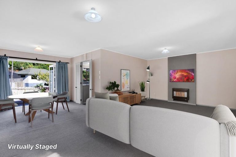 Photo of property in 87 Heta Road, Highlands Park, New Plymouth, 4312