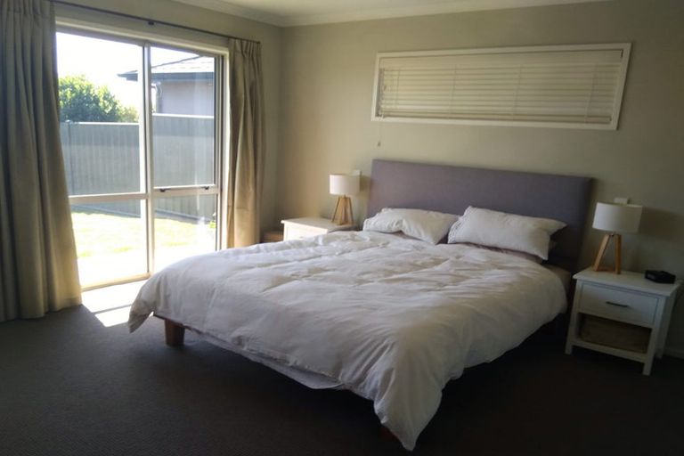 Photo of property in 19 Karoola Place, Havelock North, 4130