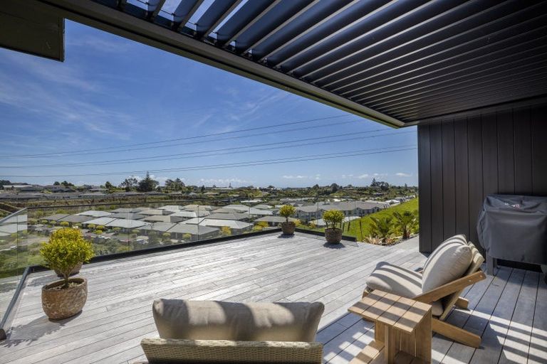 Photo of property in 51 Fernbrook Drive, Hurworth, New Plymouth, 4310