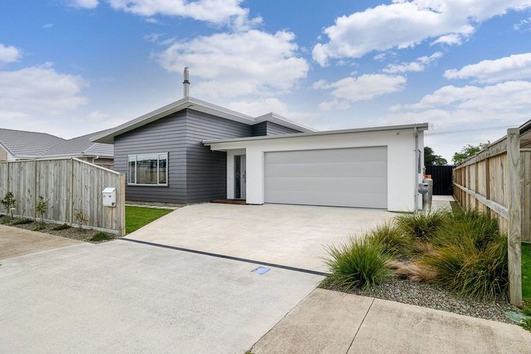 Photo of property in 58 Freedom Drive, Kelvin Grove, Palmerston North, 4414
