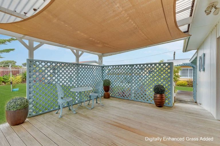 Photo of property in 4 Thomas Place, Foxton Beach, Foxton, 4815