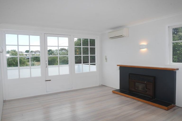 Photo of property in 5 Allen Road, Raumati Beach, Paraparaumu, 5032