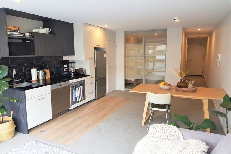 Photo of property in Vsp South, 405/166 Victoria Street, Te Aro, Wellington, 6011