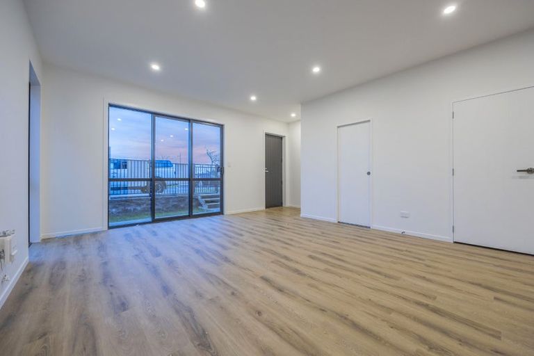 Photo of property in 30 Whakato Avenue, Kumeu, 0810