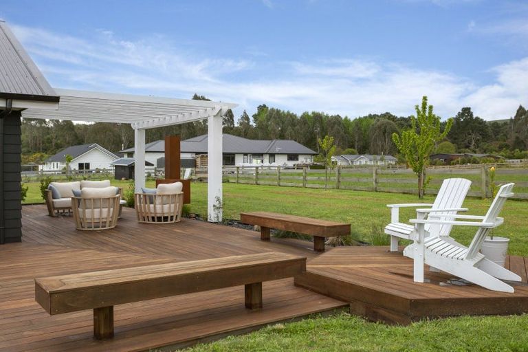 Photo of property in 6 Kahikatea Drive, Kinloch, Taupo, 3377