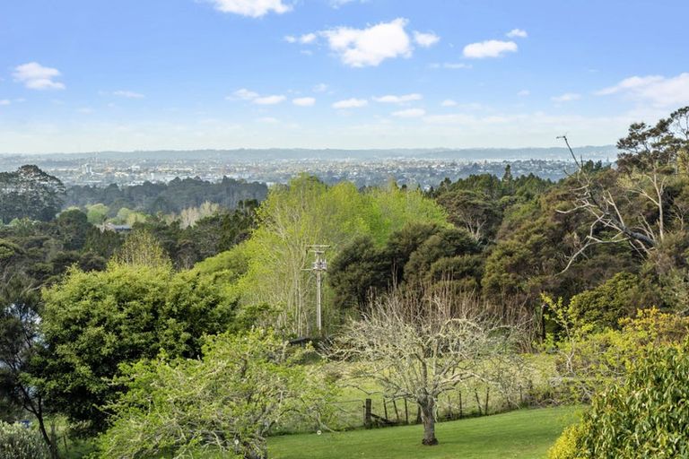 Photo of property in 161 Shaw Road, Oratia, Auckland, 0604