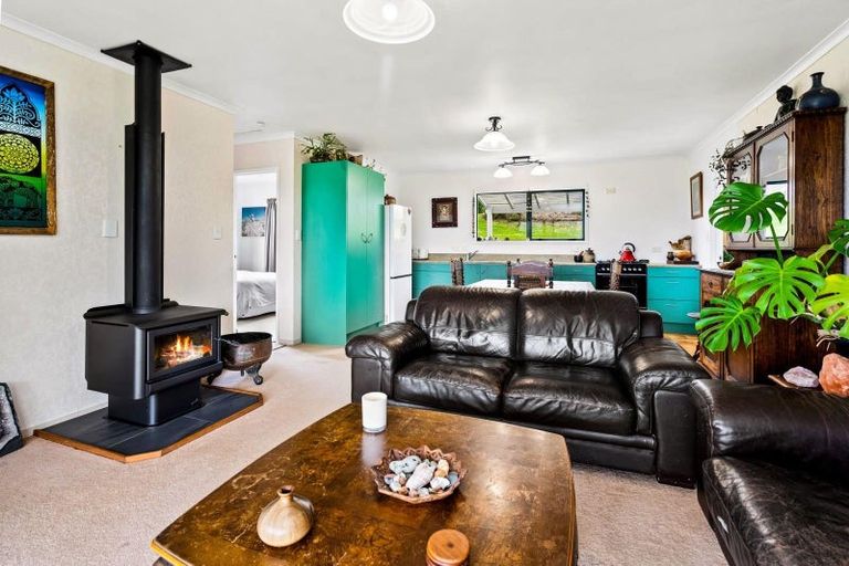 Photo of property in 105 Gorge Road, Maungaturoto, 0520