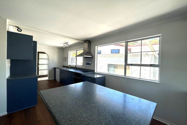Photo of property in 15 Solway Place, Papakowhai, Porirua, 5024