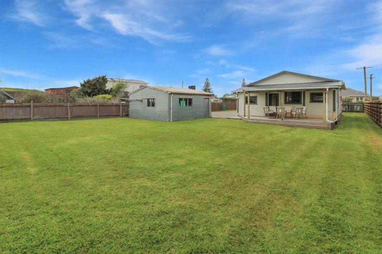 Photo of property in 2 Huia Street, Foxton Beach, Foxton, 4815