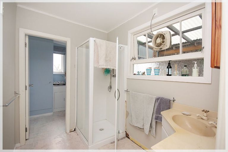 Photo of property in 17 Andresen Street, Foxton Beach, Foxton, 4815