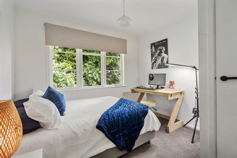 Photo of property in 2a Helga Crescent, Te Atatu Peninsula, Auckland, 0610