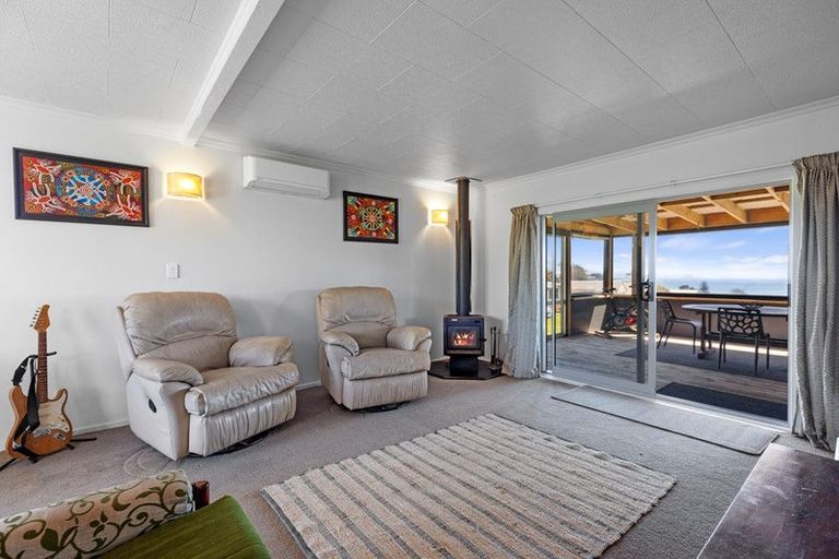 Photo of property in 21 Whenuariri Place, Maketu, Te Puke, 3189