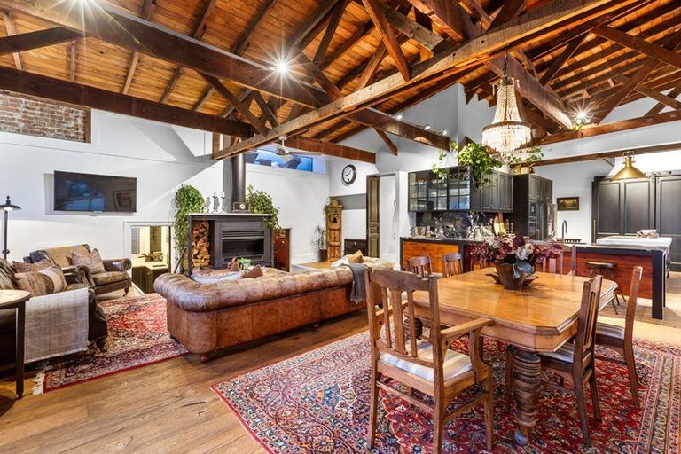 Photo of property in 29 Queen Street, New Plymouth, 4310