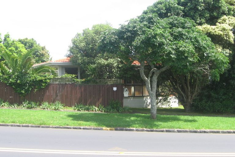 Photo of property in 1/174 Campbell Road, Greenlane, Auckland, 1061