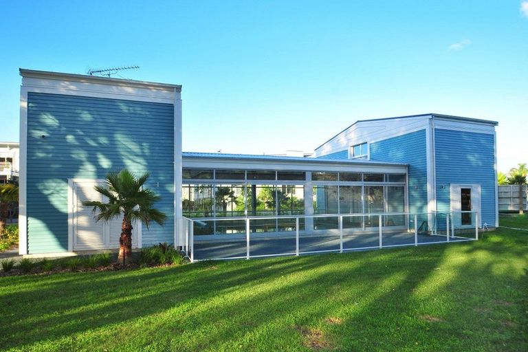 Photo of property in 26 Kensington Drive, Orewa, 0931