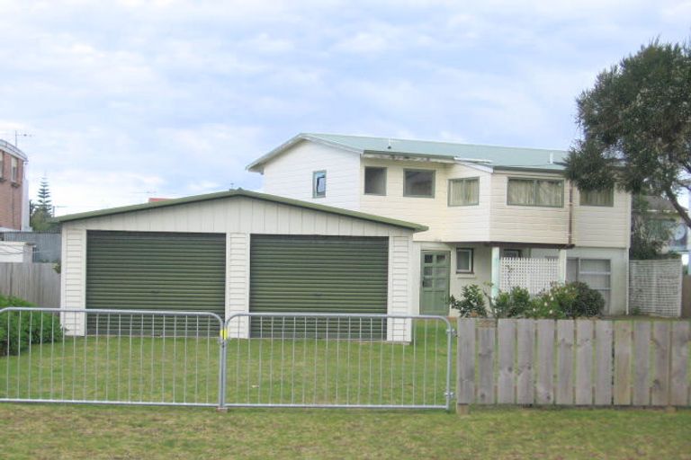 Photo of property in 232 Given Avenue, Whangamata, 3620