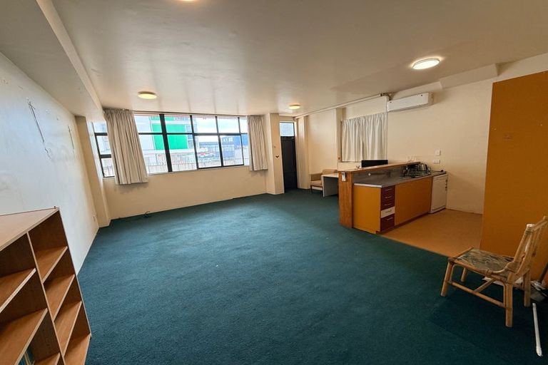 Photo of property in 4 Torrens Terrace, Mount Cook, Wellington, 6011