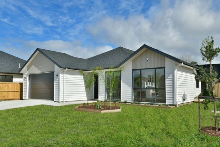 Photo of property in 21 Jack Hawken Lane, Silverdale, 0932