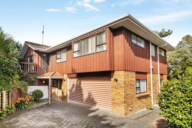 Photo of property in 2/30 Honeysuckle Lane, Mairangi Bay, Auckland, 0630