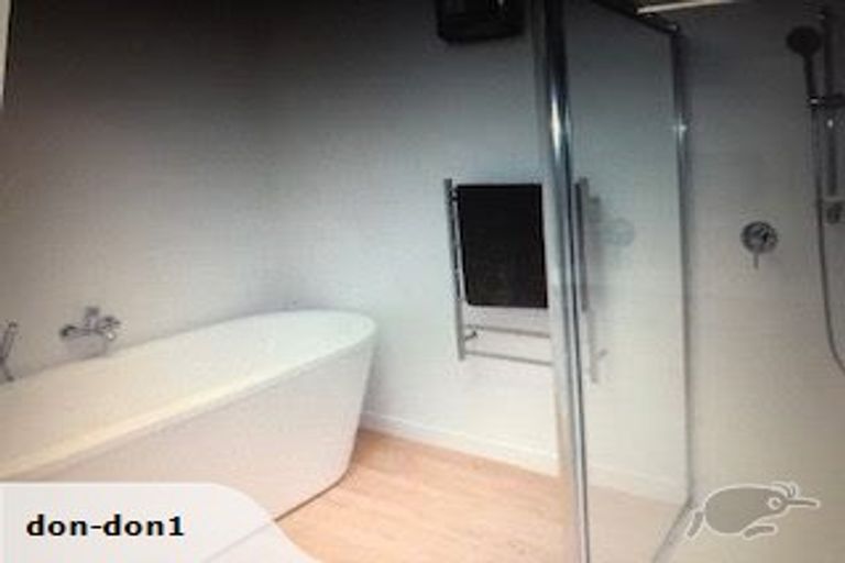 Photo of property in 8 Warbler Lane, Albert Town, Wanaka, 9305