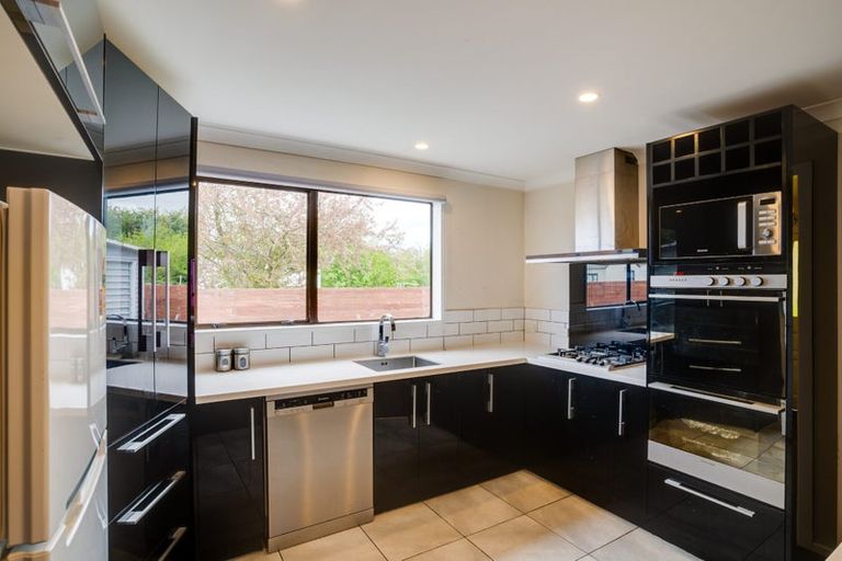 Photo of property in 30 Burns Street, Milton, 9220