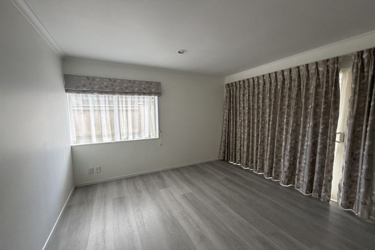 Photo of property in 34 Millhouse Drive, Northpark, Auckland, 2013