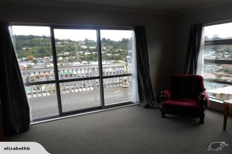 Photo of property in 32 Speldhurst Grove, Stokes Valley, Lower Hutt, 5019