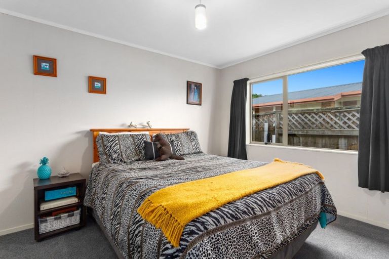 Photo of property in 13 Edgewater Grove, Whakatane, 3120