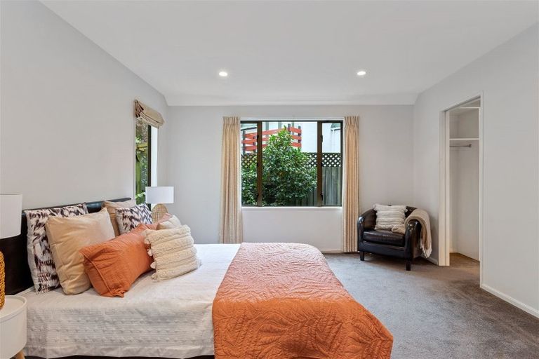 Photo of property in 124 Springfield Road, St Albans, Christchurch, 8014