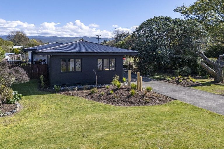 Photo of property in 53 Victoria Street, Carterton, 5713