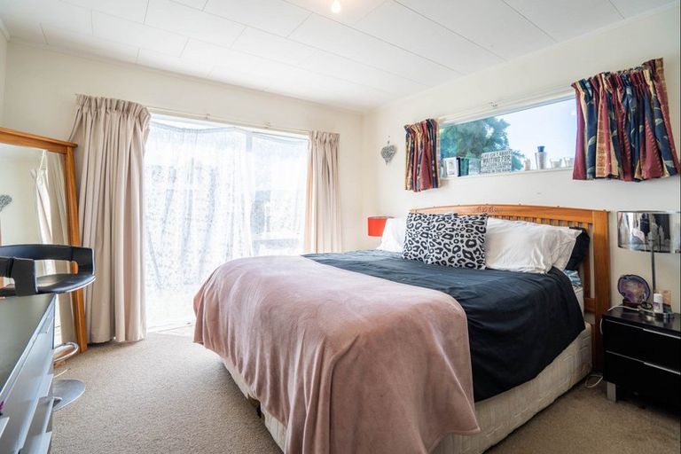 Photo of property in 32 Rosewood Place, Paraparaumu, 5032