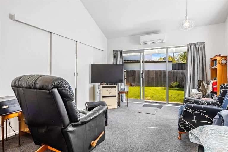Photo of property in 76 Trafalgar Street, St Albans, Christchurch, 8014