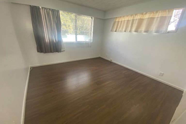 Photo of property in 1/9 Casuarina Road, Half Moon Bay, Auckland, 2012