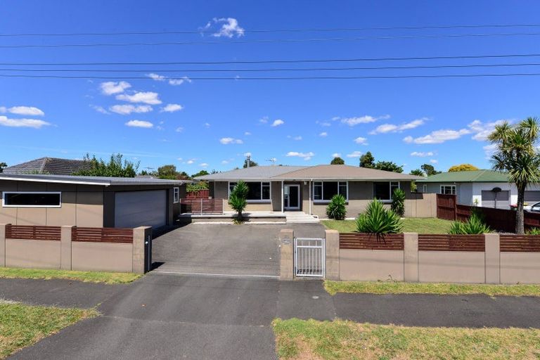 Photo of property in 6 Hilton Road, St Andrews, Hamilton, 3200