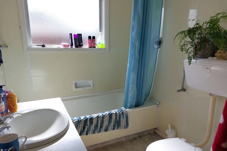 Photo of property in 4/84 Miranda Street, Stratford, 4332