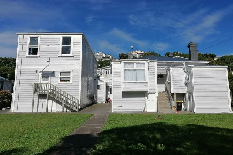 Photo of property in 1/50 Clyde Street, Island Bay, Wellington, 6023