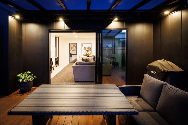 Photo of property in 58 Kanuka Drive, Hokowhitu, Palmerston North, 4410