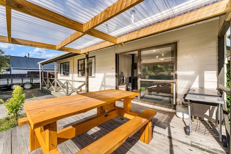 Photo of property in 2/79 Gemstone Drive, Birchville, Upper Hutt, 5018