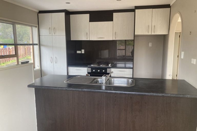 Photo of property in 1/83 Daffodil Street, Titirangi, Auckland, 0604