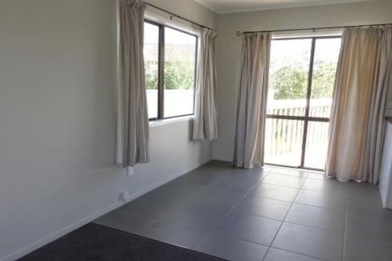 Photo of property in 9 Hillman Place, Ranui, Auckland, 0612