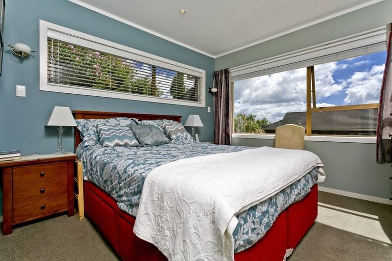Photo of property in 1/2 Morice Place, Torbay, Auckland, 0630