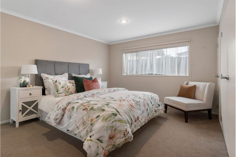 Photo of property in 13a Poto Street, Te Atatu South, Auckland, 0610