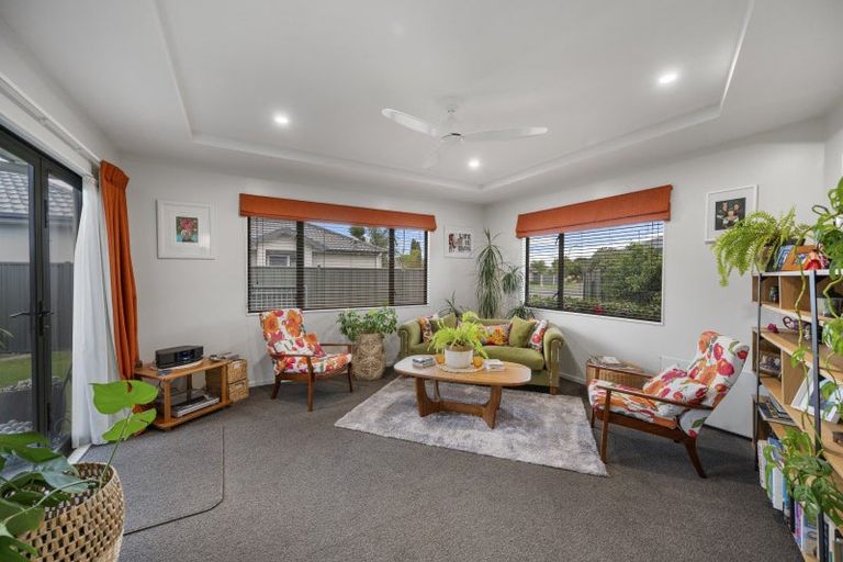 Photo of property in 9 Harrison Court, Clive, 4102