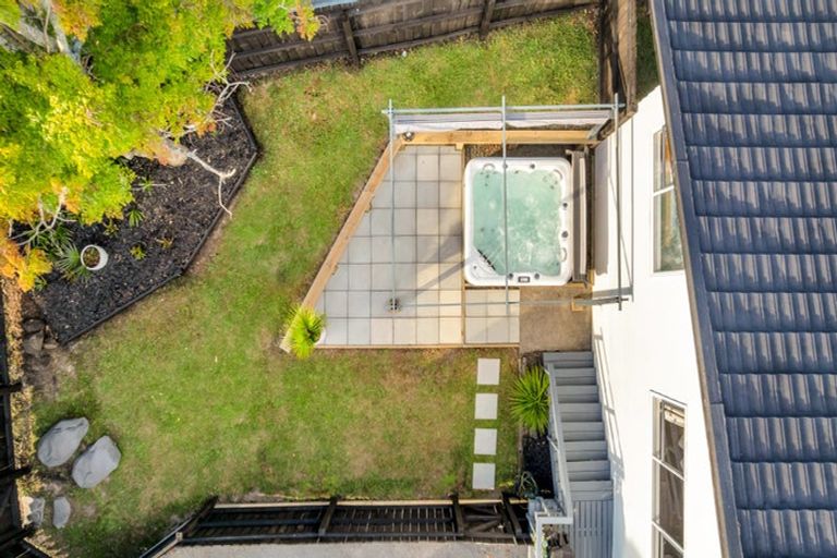 Photo of property in 1/28 Noeleen Street, Glenfield, Auckland, 0629