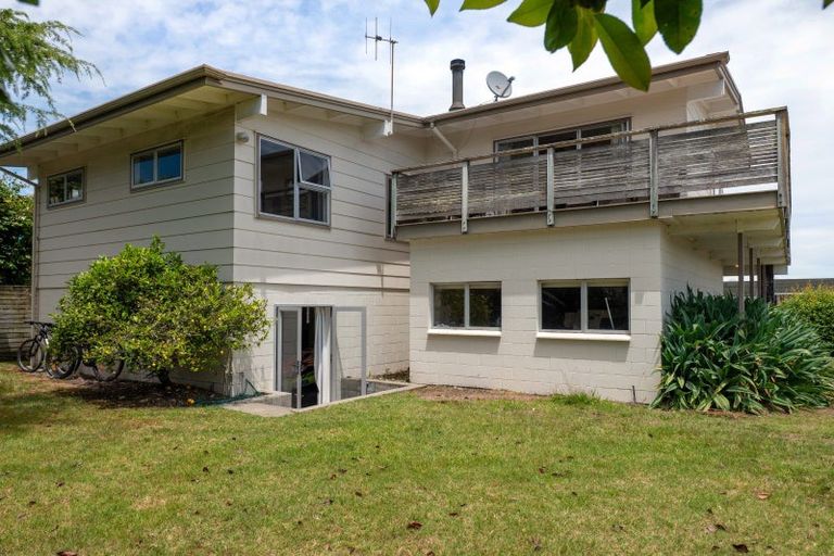 Photo of property in 11 Nisbet Terrace, Kinloch, Taupo, 3377