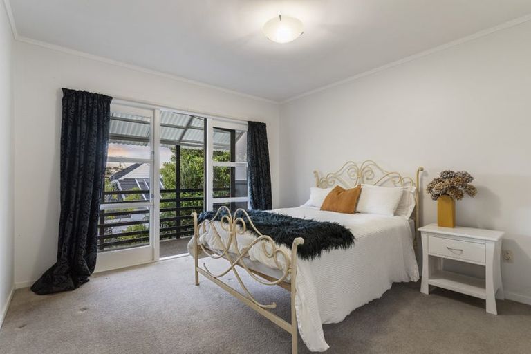 Photo of property in 1/420 Beach Road, Mairangi Bay, Auckland, 0630