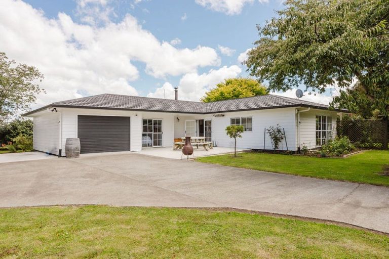 Photo of property in 14 Aerodrome Road, Dannevirke, 4972